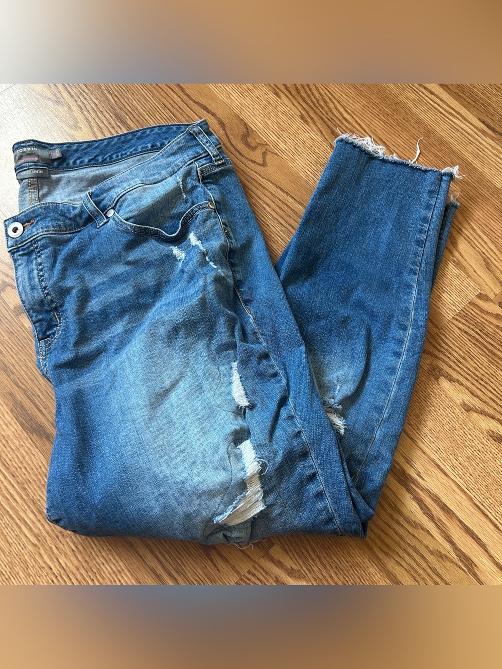 TORRID crop boyfriend jeans